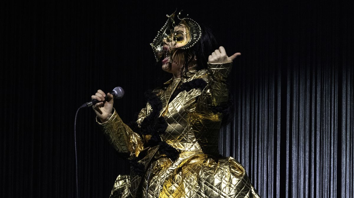 Zpívala pro celou planetu. Koncert Björk překypoval životem